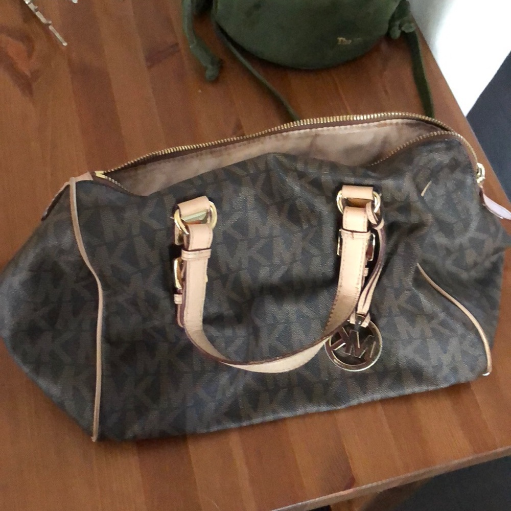 Brown Michael Kors logo medium purse